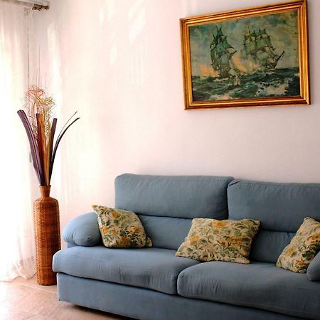 Apartment A Stone'S Throw From Santa Barbara Alicante Eksteriør bilde
