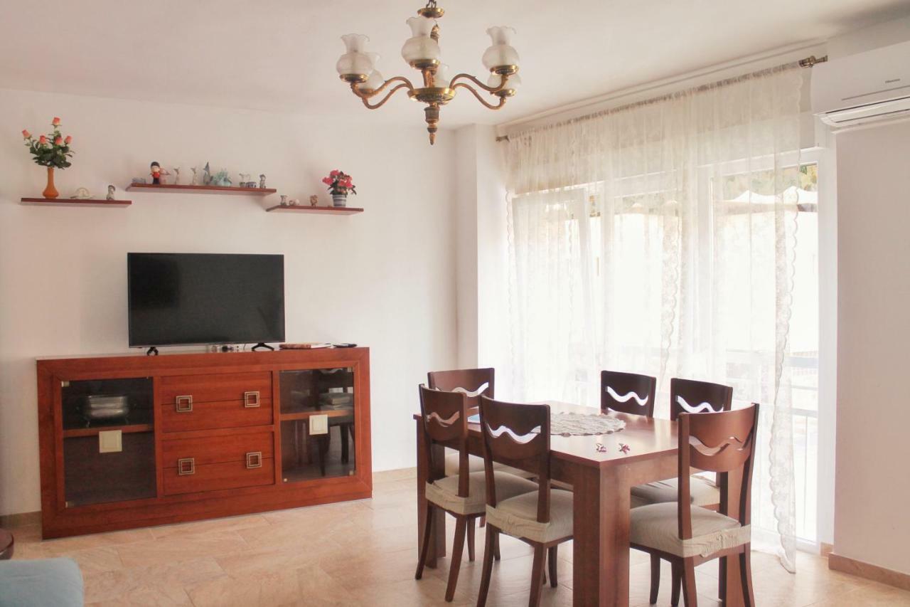 Apartment A Stone'S Throw From Santa Barbara Alicante Eksteriør bilde