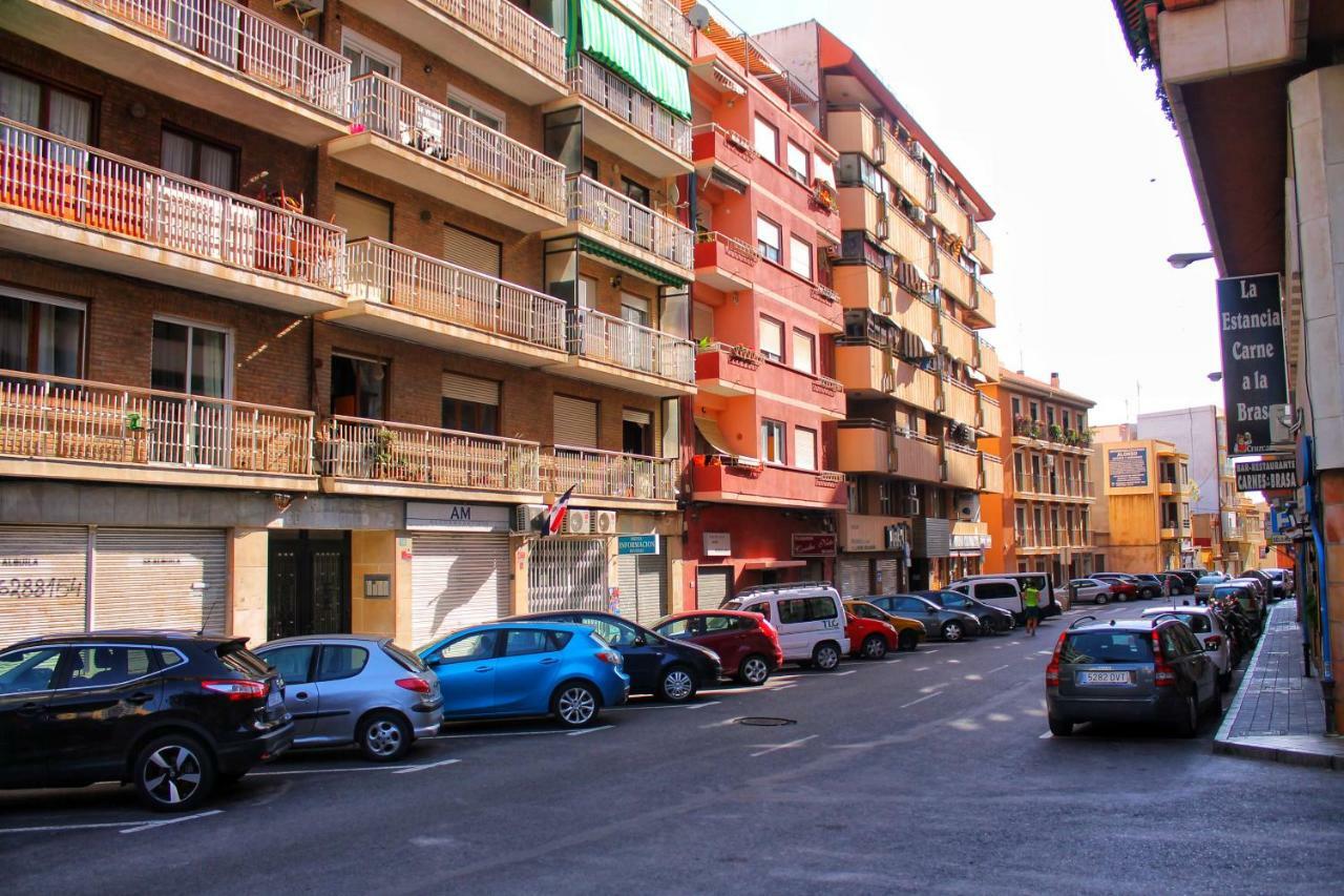 Apartment A Stone'S Throw From Santa Barbara Alicante Eksteriør bilde