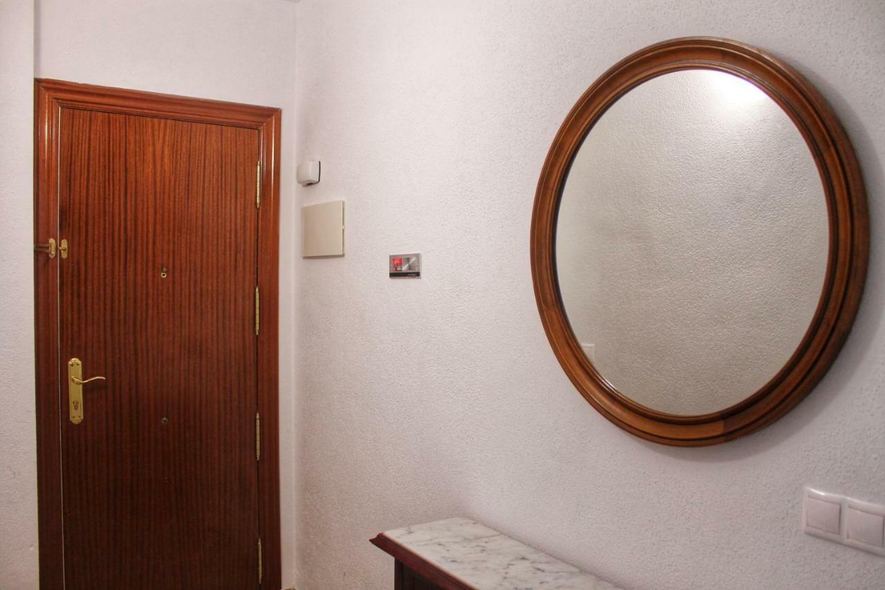 Apartment A Stone'S Throw From Santa Barbara Alicante Eksteriør bilde